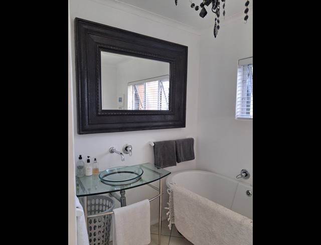 4 BEDROOM FREEHOLD TO LET IN KLEINMOND CENTRAL